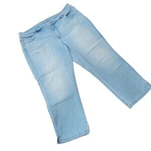 Chico's Platinum Crop Denim Capri Jeans Light Wash Size 2 Large 12